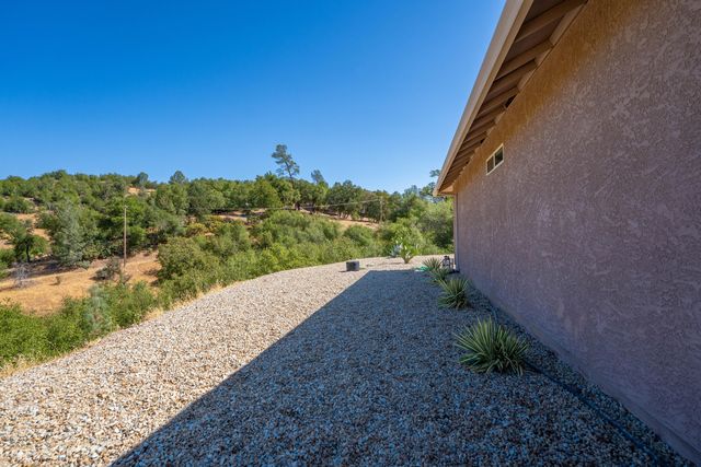 24015 Shirley Drive, Bella Vista, CA 96008