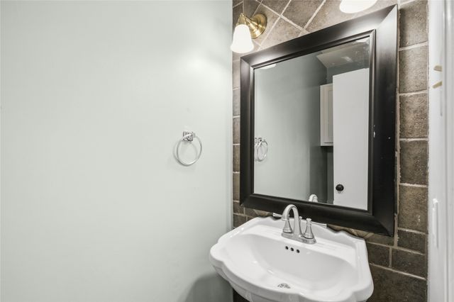 9351 Highedge Circle, Dallas, TX 75238