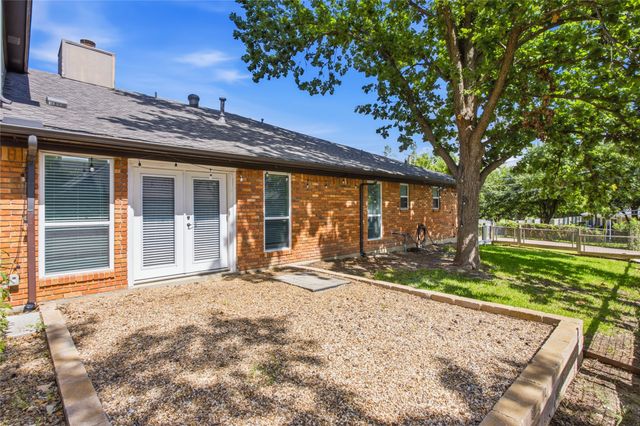 9351 Highedge Circle, Dallas, TX 75238