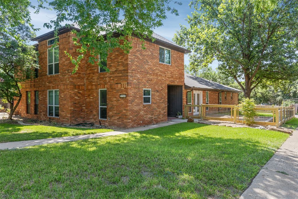 9351 Highedge Circle, Dallas, TX 75238