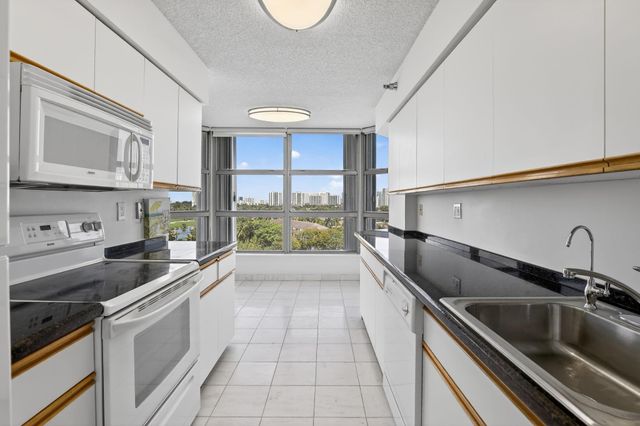 3400 NE 192nd Street 1008, Miami, FL 33180