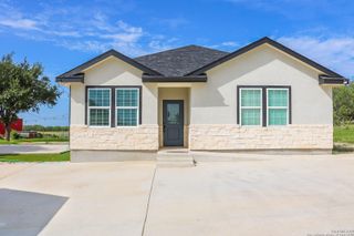 3163 Fm 2504, Poteet, TX 78065