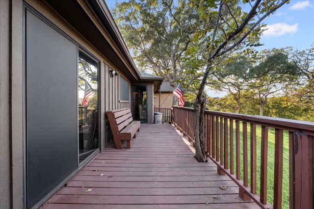 837 White Oak Drive, Woodway, TX 76712