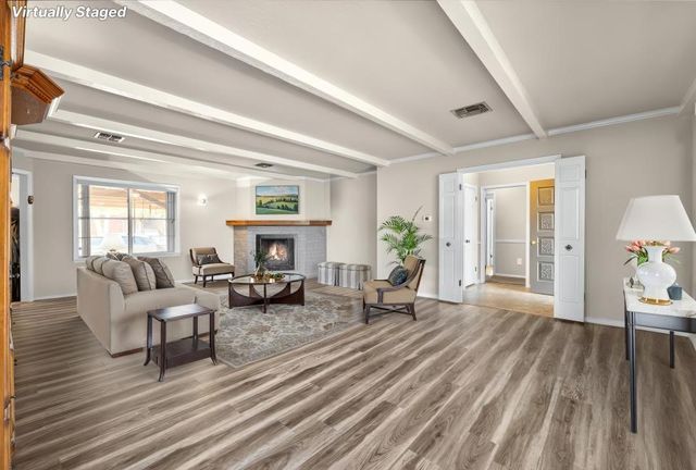 837 White Oak Drive, Woodway, TX 76712