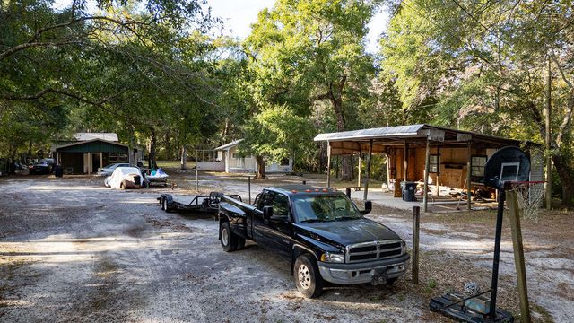 78 April Court, Freeport, FL 32439