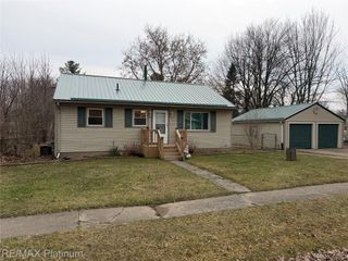 1475 Cutler Street, Burton, MI 48509