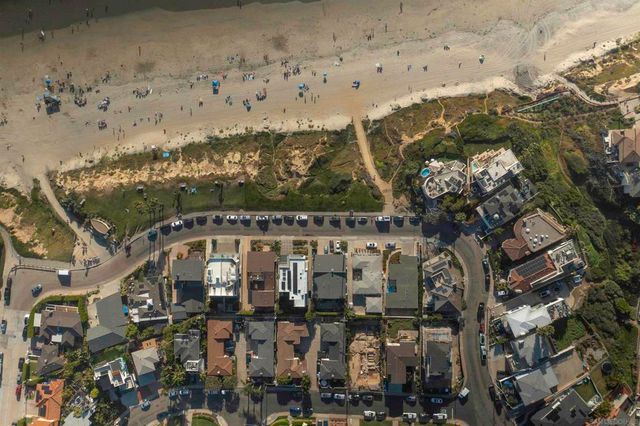 4933 35 Ocean Boulevard, San Diego, CA 92109