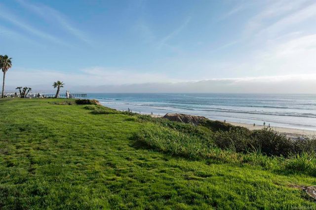 4933 35 Ocean Boulevard, San Diego, CA 92109