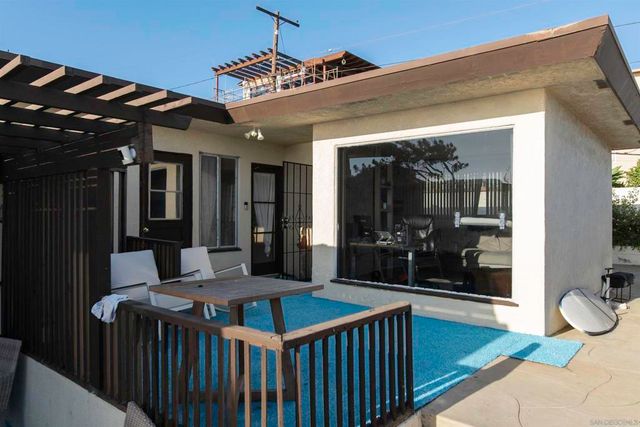 4933 35 Ocean Boulevard, San Diego, CA 92109