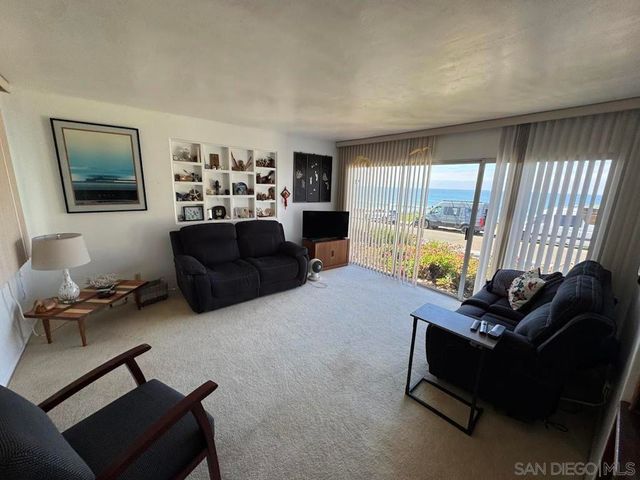 4933 35 Ocean Boulevard, San Diego, CA 92109