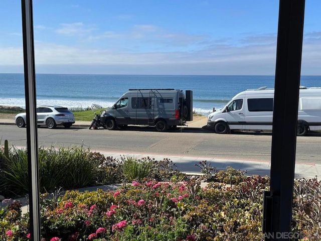 4933 35 Ocean Boulevard, San Diego, CA 92109