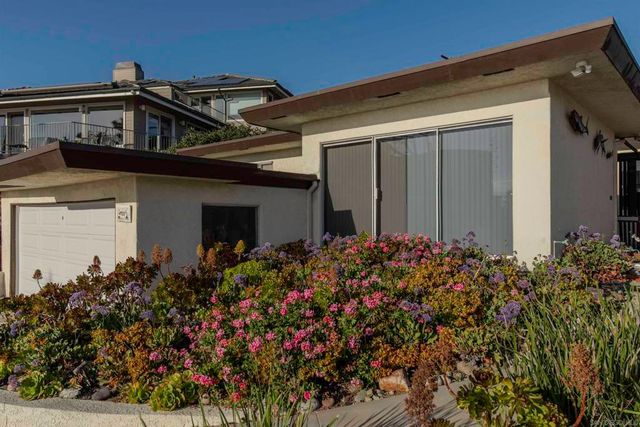 4933 35 Ocean Boulevard, San Diego, CA 92109