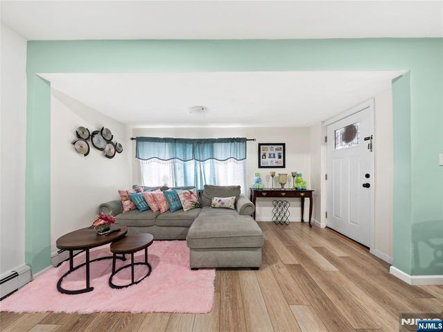 1046-1048 26th Street, Paterson, NJ 07513