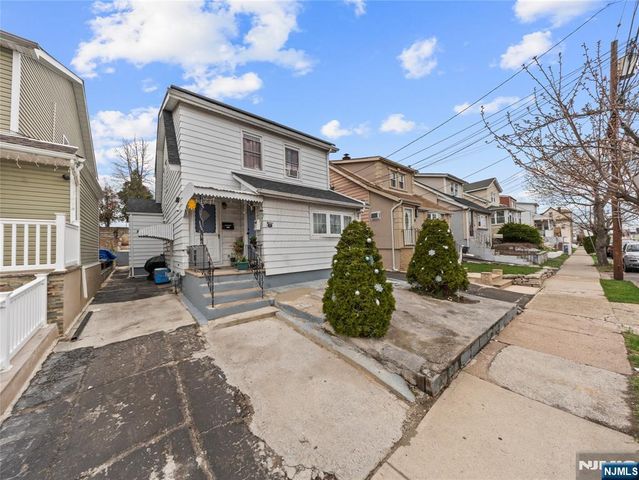 1046-1048 26th Street, Paterson, NJ 07513