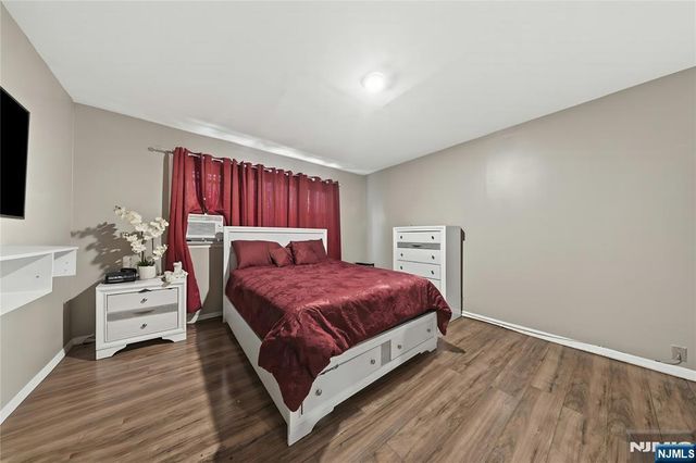 1046-1048 26th Street, Paterson, NJ 07513