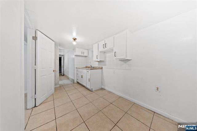 1046-1048 26th Street, Paterson, NJ 07513