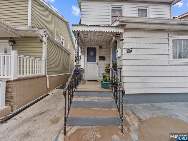 1046-1048 26th Street, Paterson, NJ 07513