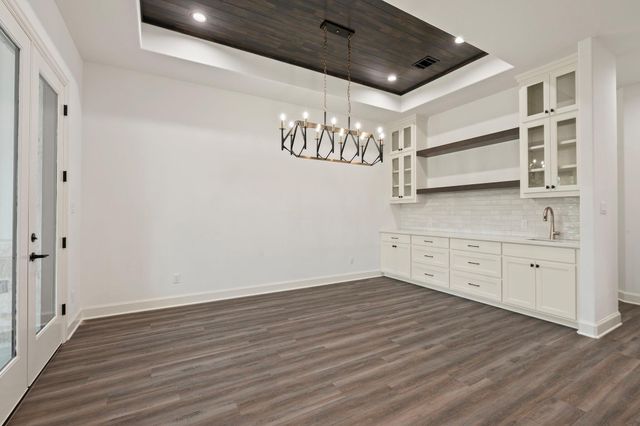 4602 Wesson Drive, Bryan, TX 77808