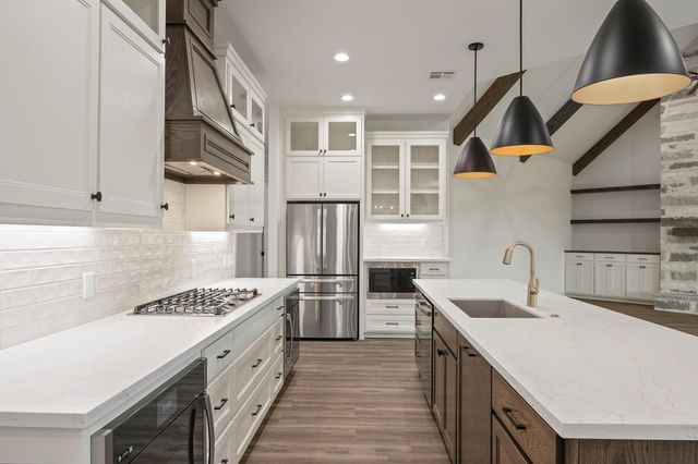 4602 Wesson Drive, Bryan, TX 77808