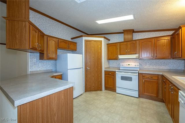 1 Tympani Trail, Olmsted Twp, OH 44138