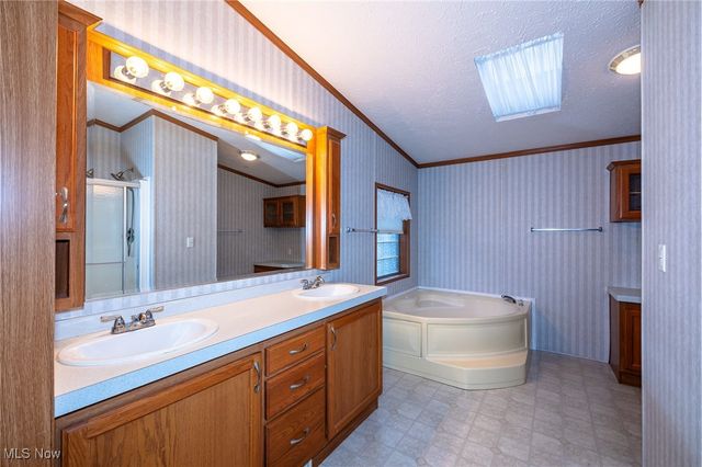 1 Tympani Trail, Olmsted Twp, OH 44138