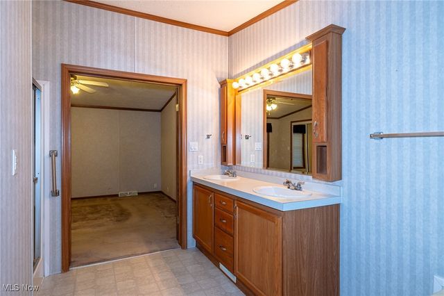 1 Tympani Trail, Olmsted Twp, OH 44138