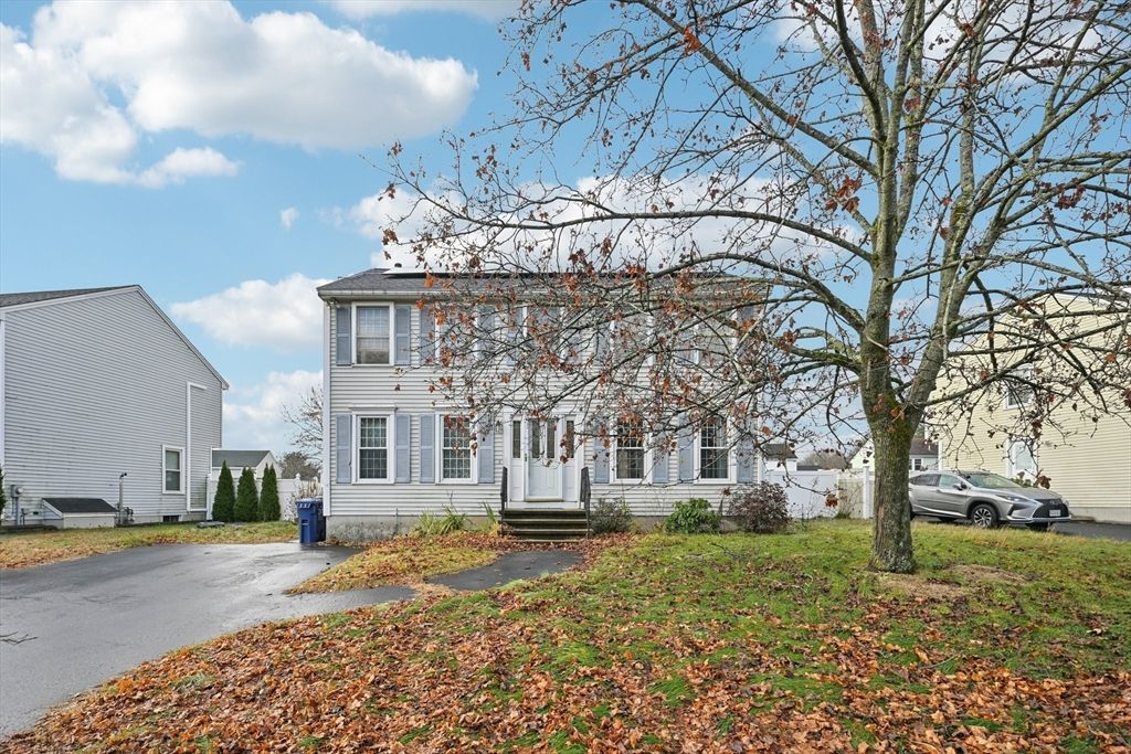 29 Wimbledon Xing, Dracut, MA 01826