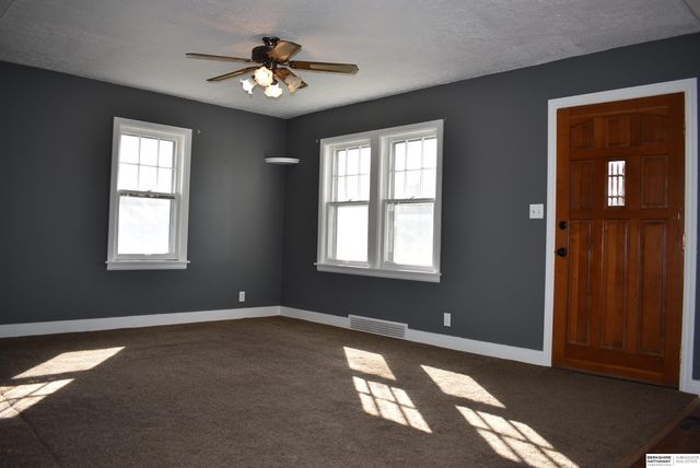 1512 E 4th Street, Fremont, NE 68025