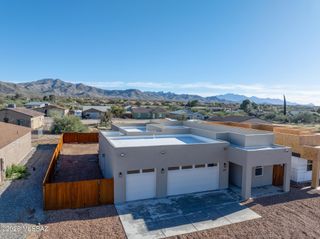 225 S Richmond Drive, Vail, AZ 85641