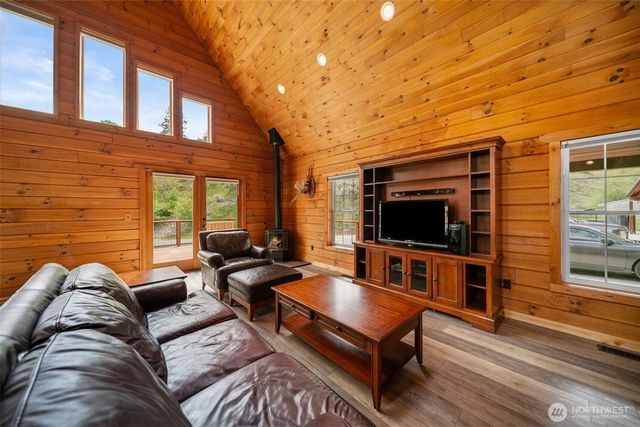 134 Thorburn Lane, Malaga, WA 98828