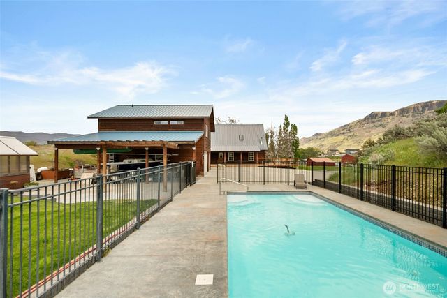 134 Thorburn Lane, Malaga, WA 98828