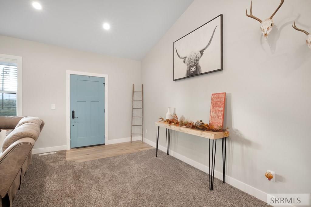 Image 10 of property listing at 2785 E 500 N, St Anthony, ID 83445