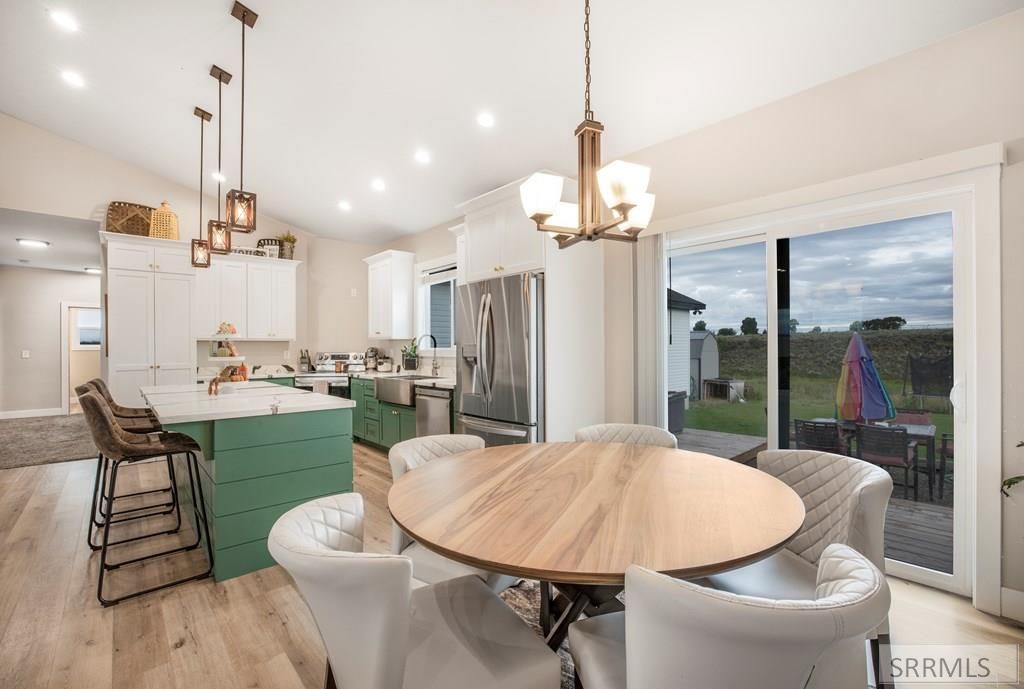 Image 14 of property listing at 2785 E 500 N, St Anthony, ID 83445