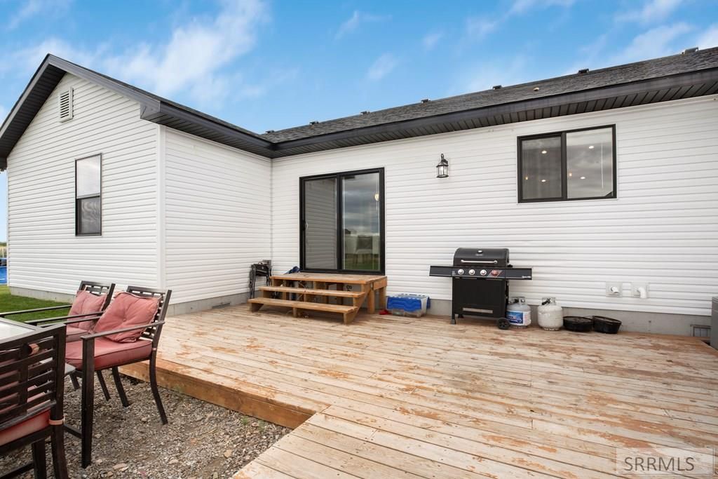 Image 32 of property listing at 2785 E 500 N, St Anthony, ID 83445