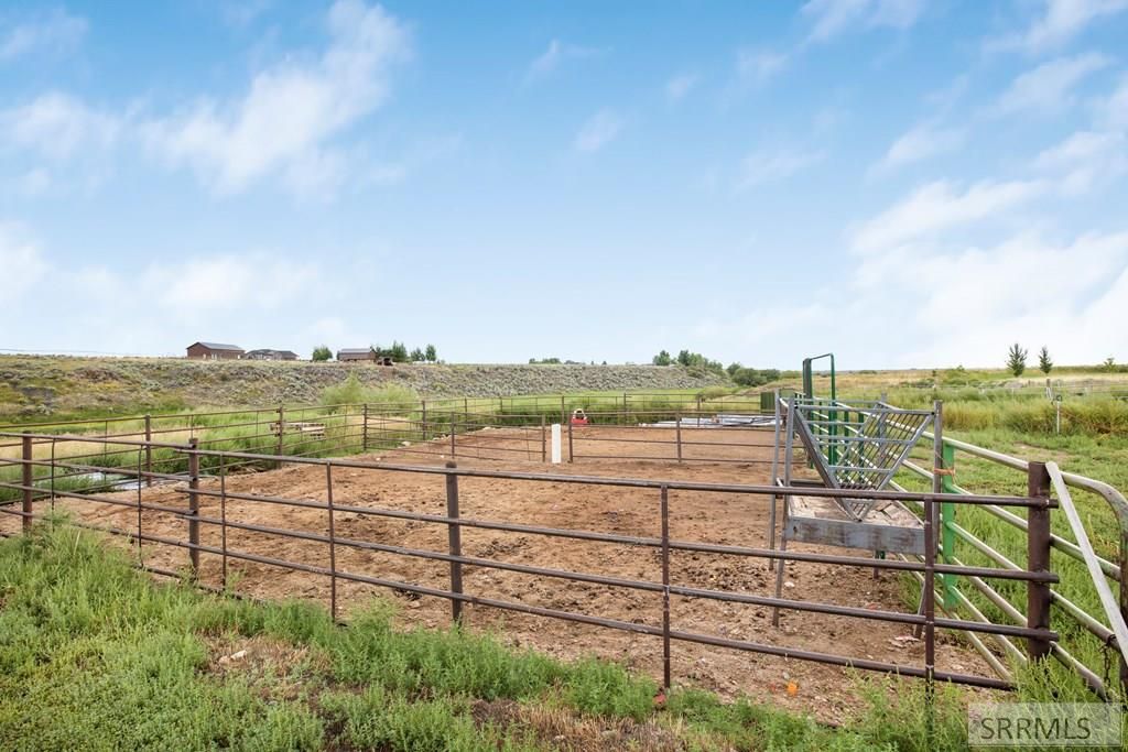 Image 35 of property listing at 2785 E 500 N, St Anthony, ID 83445