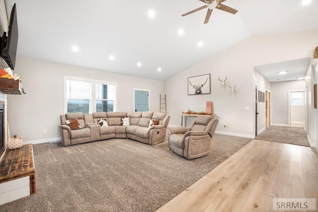 Image 9 of property listing at 2785 E 500 N, St Anthony, ID 83445