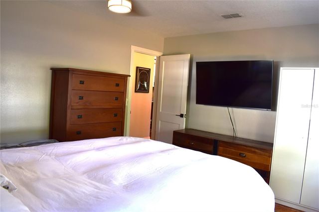 541 N ORANGE AVENUE, Deland, FL 32720