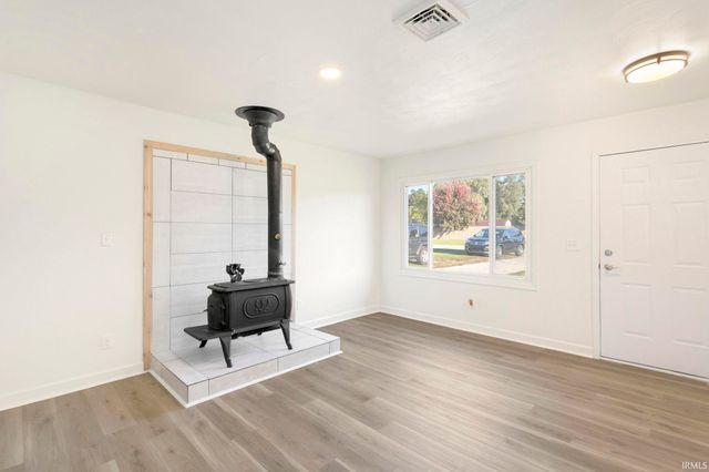 11814 Edison Road, Osceola, IN 46561