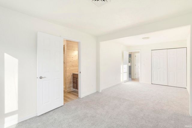 11814 Edison Road, Osceola, IN 46561