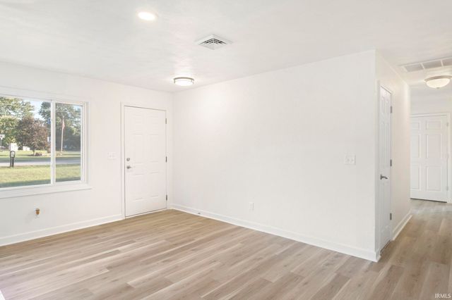 11814 Edison Road, Osceola, IN 46561