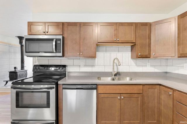11814 Edison Road, Osceola, IN 46561