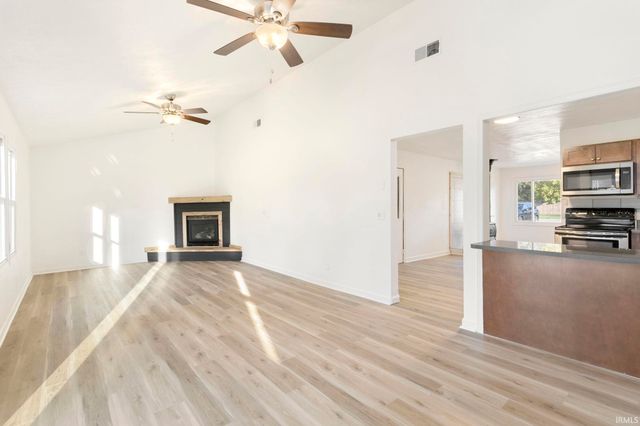 11814 Edison Road, Osceola, IN 46561