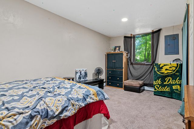 1650 Upper Afton Road, Saint Paul, MN 55106