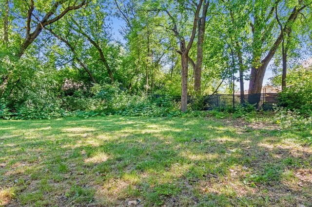 1650 Upper Afton Road, Saint Paul, MN 55106