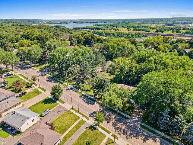 1650 Upper Afton Road, Saint Paul, MN 55106