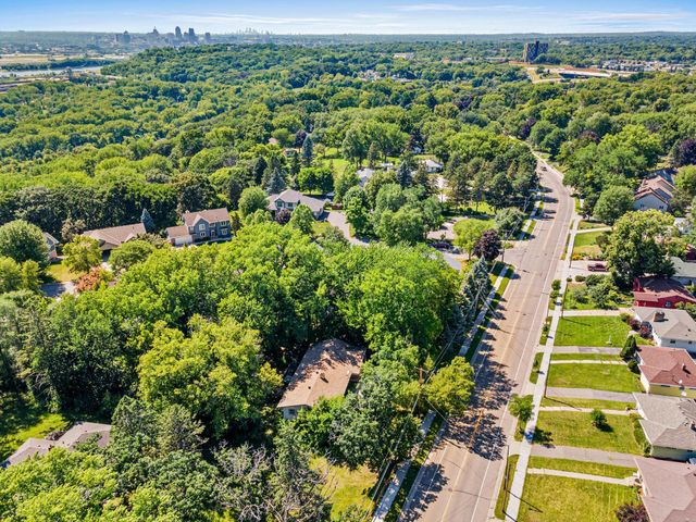 1650 Upper Afton Road, Saint Paul, MN 55106