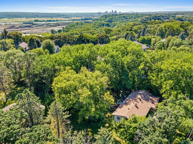 1650 Upper Afton Road, Saint Paul, MN 55106