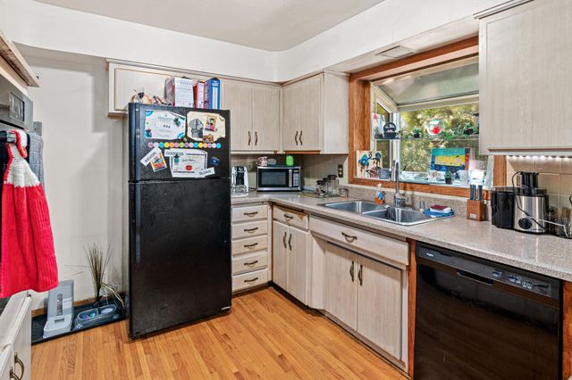 1650 Upper Afton Road, Saint Paul, MN 55106