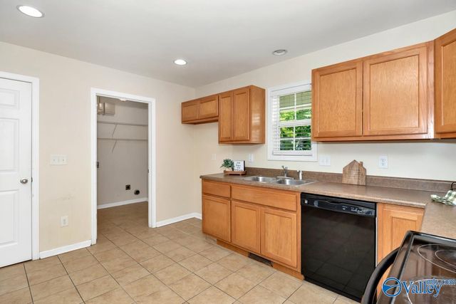 2302 Bell Avenue NW, Huntsville, AL 35816