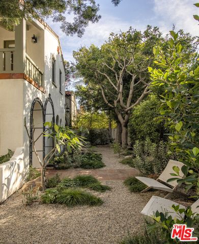 1982 N Normandie Avenue, Los Angeles, CA 90027